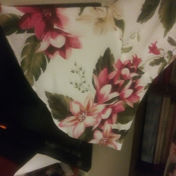 Blouse - Picture 3 of 4